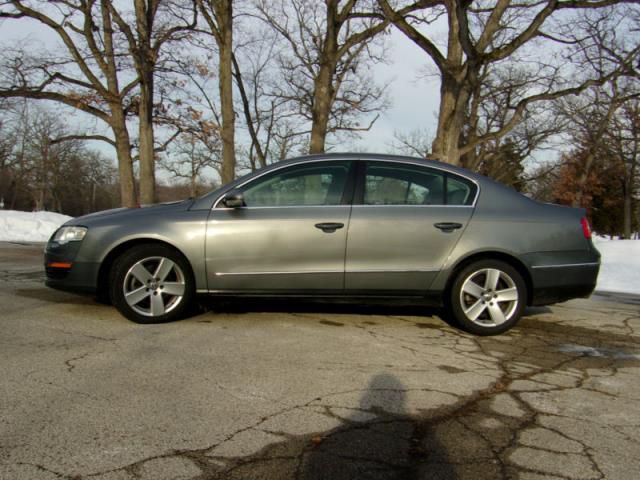 Volkswagen passat 2.0t sedan 4-door