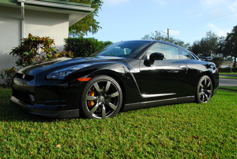 2009 nissan gt-r