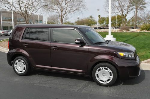 2010 scion xb base wagon 5-door 2.4l  low miles, save huge $$!!