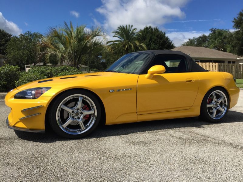 2005 honda s2000 convertible