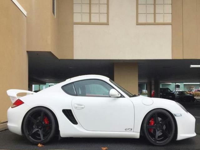 Porsche: cayman s coupe 2-door