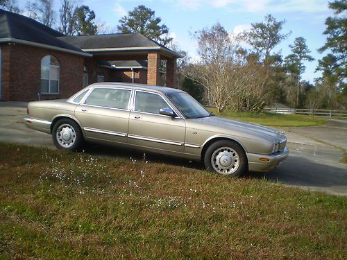 1998 jaguar xj8l sedan 4 door sedan,"vaden plas" model "clean souther car"