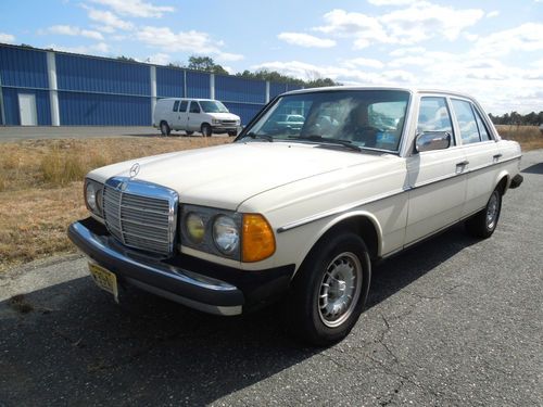 1983 mercedes benz 300d turbo diesel **automatic, rust free, no reserve**