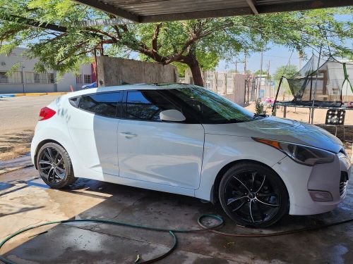 2013 hyundai veloster