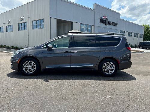 2022 chrysler pacifica limited