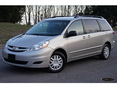 7-days *no reserve* '10 toyota sienna le 1-owner off lease  100% hwy miles