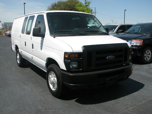 2009 ford e-250 base extended cargo van 3-door 5.4l