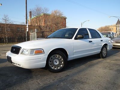 White p71 low mileage 36k only pw pl cruise ex govt nice