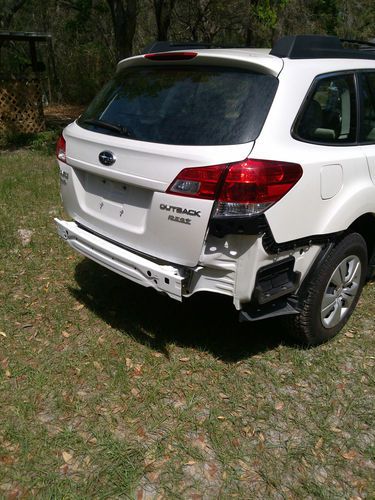 2011 subaru outback 2.5i wagon 4-door 2.5l