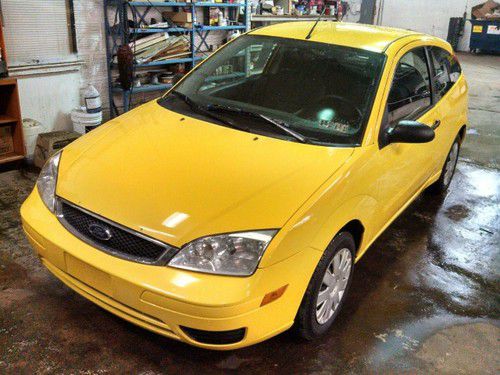 2006 ford focus zx3 hatchback 3-door 2.0l