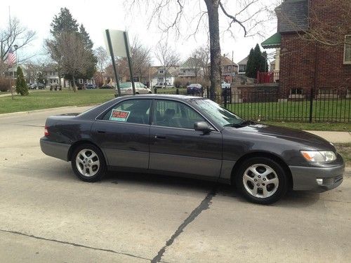 2000 lexus es300 base sedan 4-door 3.0l