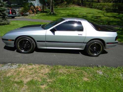 1987 mazda rx-7 / v-8 / 42,744 miles