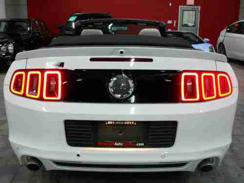 2013 Ford Mustang GT Convertible 2-Door 5.0L, image 7