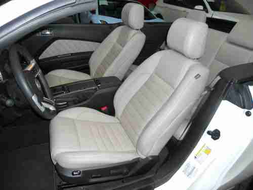 2013 Ford Mustang GT Convertible 2-Door 5.0L, image 11