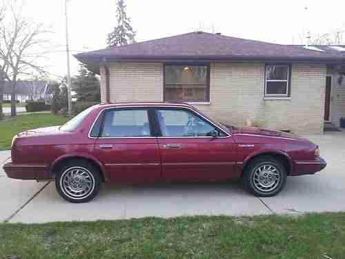 1995 Oldsmobile Cutlass Ciera Base Sedan 4-Door 3.1L, image 2