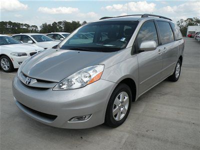 2006 toyota sienna xle minivan **one owner** 3rd row good tires high miles/low $