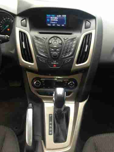 2012 Ford Focus SEL Only 20k Miles, image 11