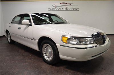 2000 lincoln town car 4dr sdn executive sedan