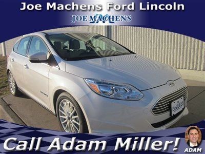 Ford focus electric 5dr hb low miles electric white