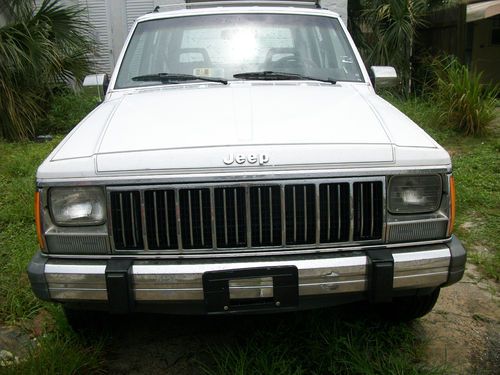 Jeep cherokee laredo 1990