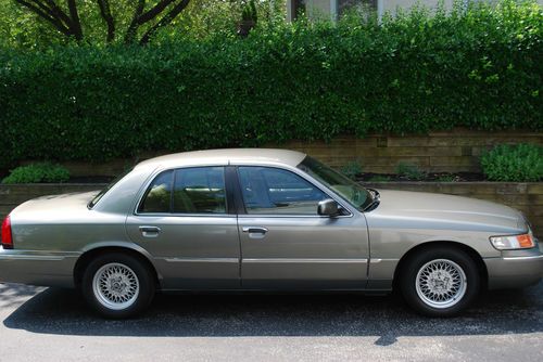 LS 4.6L V8 HANDLING/ULTIMATE PACKAGE Leather **VERY Clean Runs/Looks EXCELLENT**, image 2