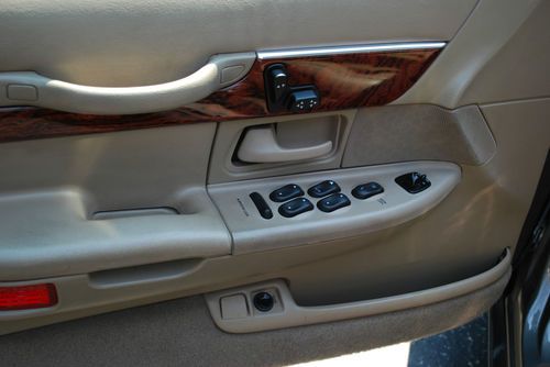 LS 4.6L V8 HANDLING/ULTIMATE PACKAGE Leather **VERY Clean Runs/Looks EXCELLENT**, image 10