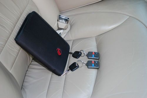 LS 4.6L V8 HANDLING/ULTIMATE PACKAGE Leather **VERY Clean Runs/Looks EXCELLENT**, image 12