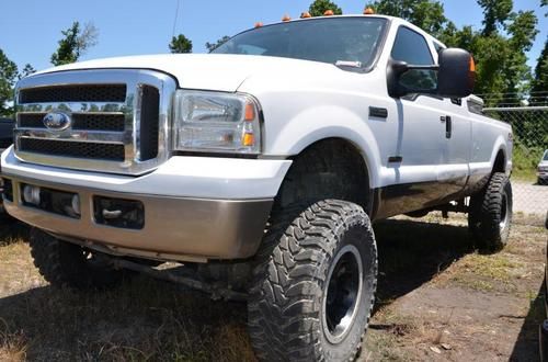 05 ford f-350  ext. cab lifted 4x4 6.0l turbo diesel wrecked non-running