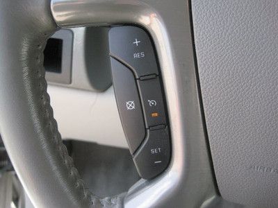 Hybrid Hybrid-electric SUV 6.0L NAV CD AM/FM Stereo w/Navigation/CD/MP3 Spoiler, image 15