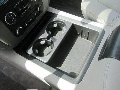 Hybrid Hybrid-electric SUV 6.0L NAV CD AM/FM Stereo w/Navigation/CD/MP3 Spoiler, image 21