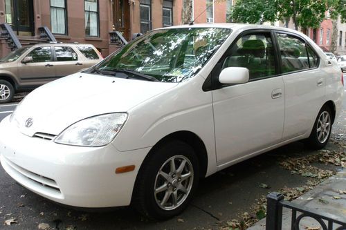 2002 toyota prius hybrid - low 69k miles