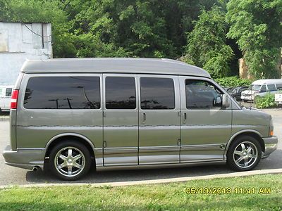 GMC Savana Turtle Top Conversion Van by Explorer Van Co. w/ No Reserve, image 10