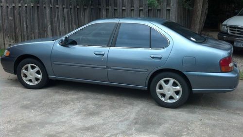 1999 nissan altima gle sedan 4-door 2.4l