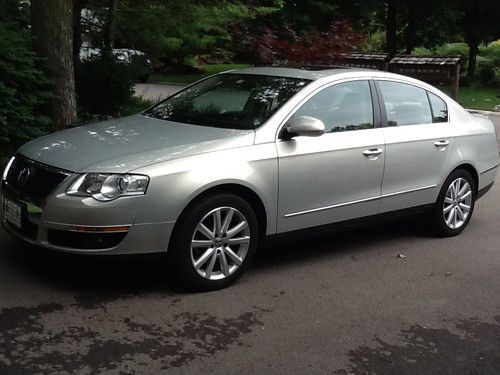 2010 volkswagen passat komfort sedan 4-door 2.0l turbo