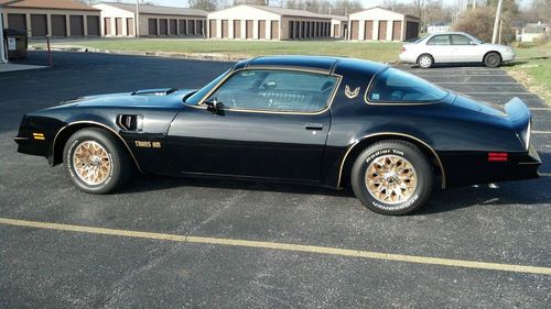 1977 pontiac firebird trans am se w/very rare n67 option!!  very low miles