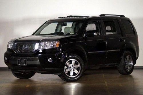 2011 pilot touring, navi, tv/dvd, 3rd row, sunroof, 1 owner, we finance!