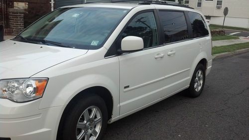 2008 chrysler town &amp; country touring