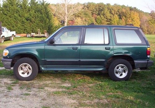 1996 ford explorer xlt suv 4.0l v6 automatic transmission 4wd 4 door tow hitch