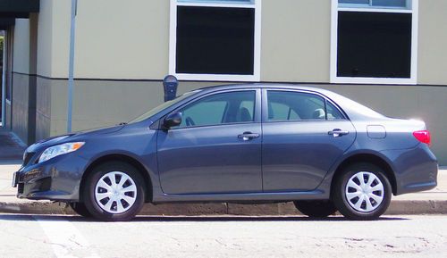 2010 toyota corolla  le,  automatic, warranty