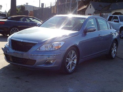 2011 hyundai genesis 3.8l damaged salvage runs! only 17k miles runs! wont last!!