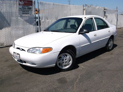 2001 ford escort, no reserve