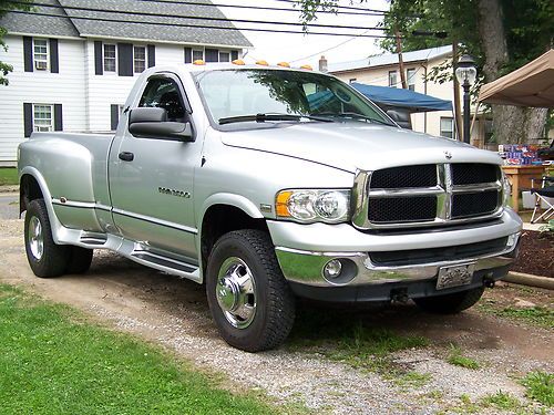 2003 dodge ram 3500 dually slt, 5.7 hemi,  with 9.5 foot snow plow and new tires