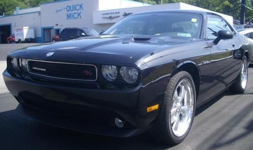 2009 dodge challenger r/t coupe 2-door 5.7l