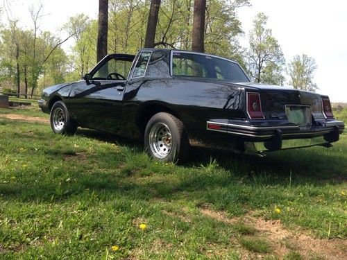 1985 pontiac grand prix base coupe 2-door 5.0l