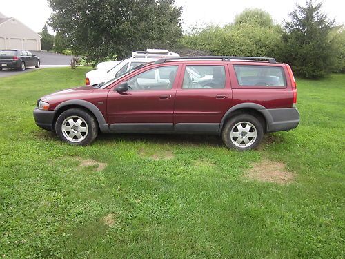 2001 volvo v70xc aw burgandy,leather seats with beige interior