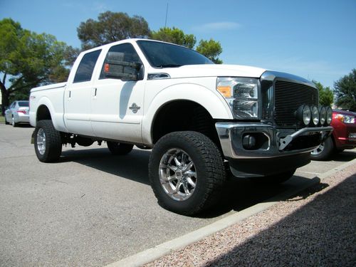 2011 ford f-250 super duty lariat crew cab pickup 4-door 6.7l