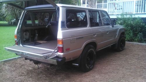 1989 Toyota Land Cruiser Base Sport Utility 4-Door 4.0L $16,500, image 16