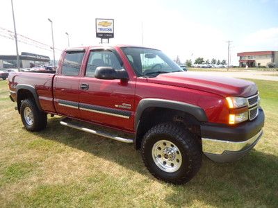 2005 chevy silverado 2500hd ext cab 4x4 duramax allison 60k one-owner miles!