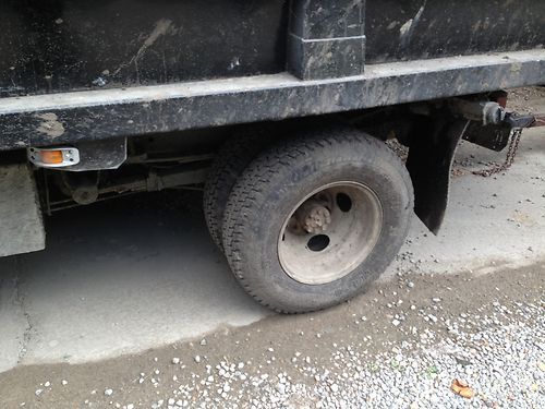 1994 3500 dump truck 4 wheel drive, image 2
