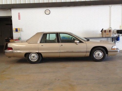 1993 buick roadmaster limited sedan 4-door 5.7l